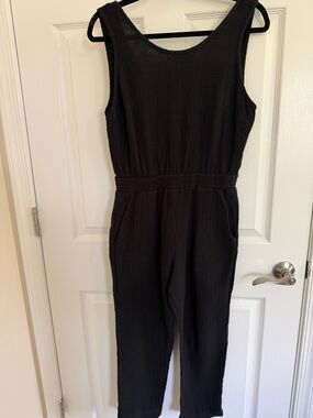 Poplinen Women's Black Sleeveless Jumpsuit